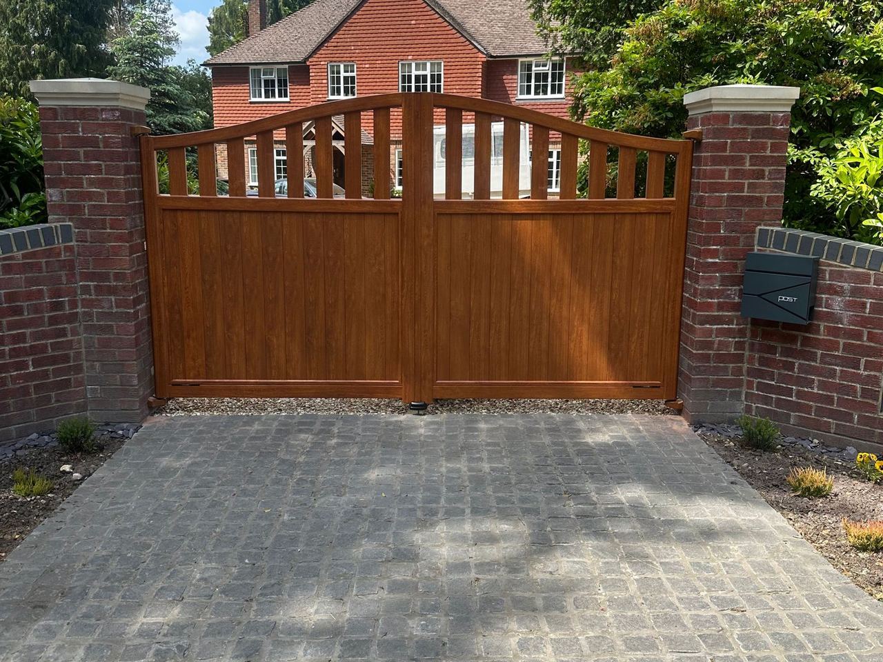 Hardwood driveway gates installed by KTS Fencing, Private residence